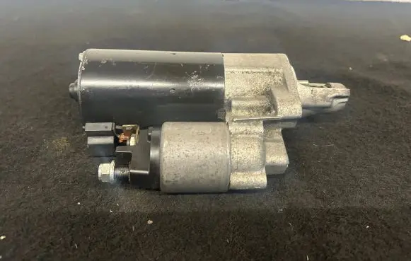 Mercedes-Benz CLS C218 X218 Starter motor 0001147406