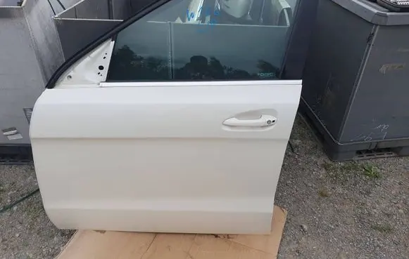 Mercedes-Benz ML W166 Front door 