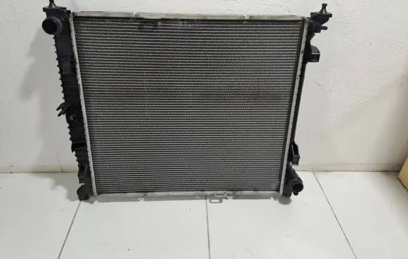 Mercedes-Benz ML W166 Coolant radiator A0995000004 3523B