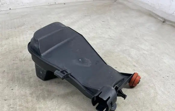 BMW X3 G01 Intake resonator 8583592