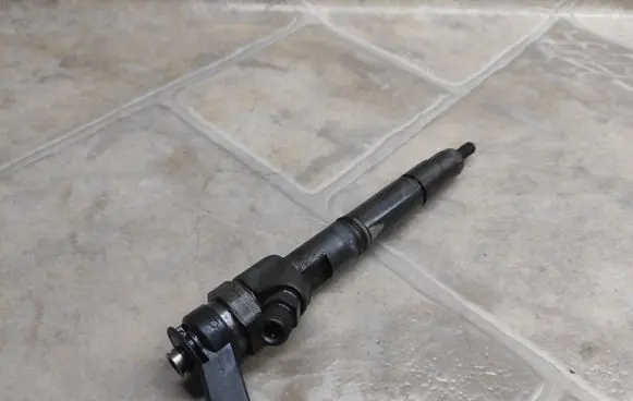 Mercedes-Benz B W245 Fuel injector A6400700787 0445110167