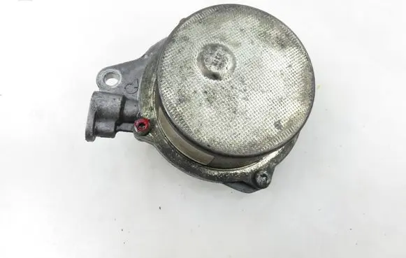 BMW 5 E60 E61 Vacuum pump 