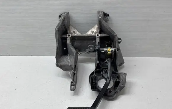 Volvo S90, V90 Brake pedal 31381852 31393049
