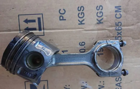 Opel Insignia A Piston GM438