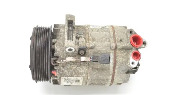 Opel Vivaro Air conditioning (A/C) compressor (pump) 95599302 8200454172E
