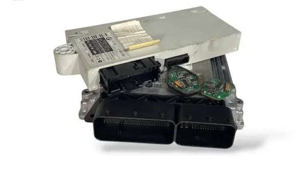BMW 5 E60 E61 Engine ECU kit and lock set 7798422 0281012190 6965050