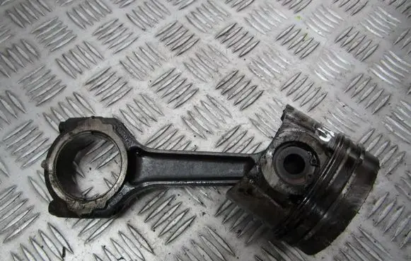 Volvo S40, V40 Piston with connecting rod