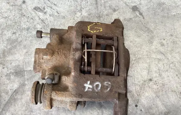 Peugeot 607 Rear brake caliper