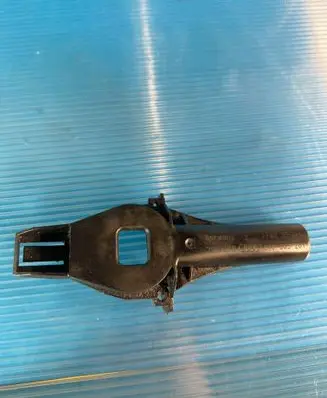 Audi A4 S4 B8 8K Radiator mount bracket 8K0805201 2001815