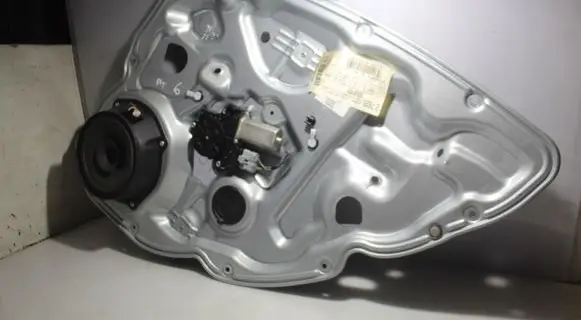 Fiat Croma Rear window lifting mechanism without motor