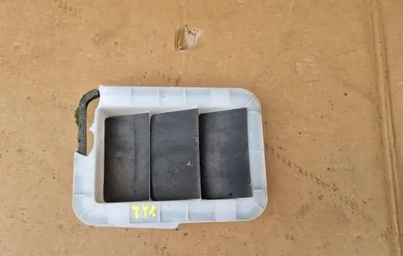 Rear air vent grill