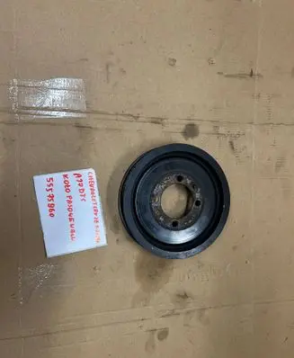 Chevrolet Cruze Crankshaft pulley 55575960