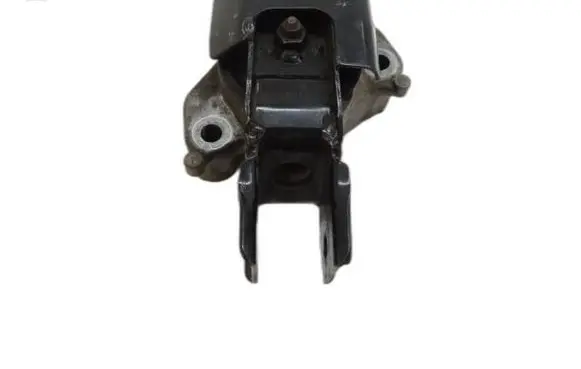 Peugeot 308 Gearbox mounting bracket 9804890680