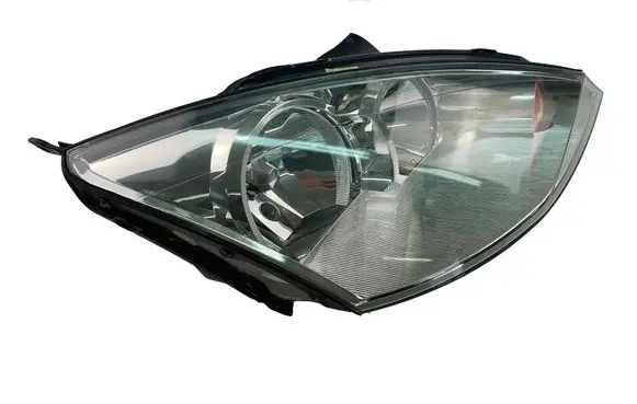 Ford Focus Headlight/headlamp 2M5113W029BD