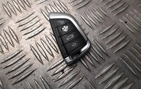 BMW 3 G20 G21 Ignition key/card 8708351