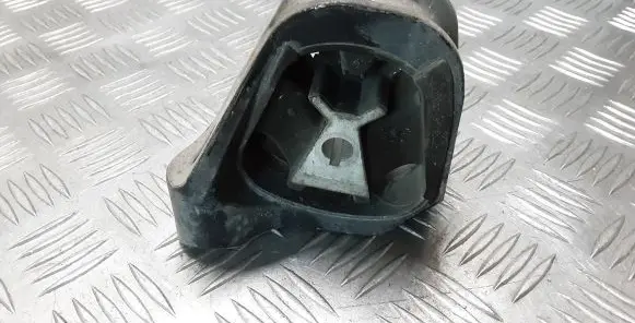 Volvo V40 Engine mount bracket 31430432