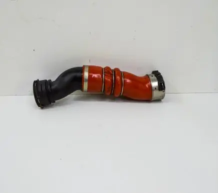 BMW 5 F10 F11 Intercooler hose/pipe 7583728
