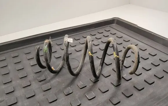Land Rover Evoque I Front coil spring