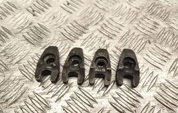 Citroen C3 Fuel Injector clamp holder