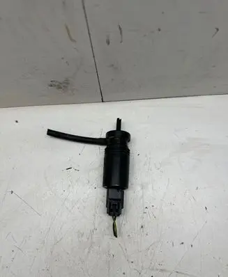 Volvo V50 Headlight washer pump 1012353 699393