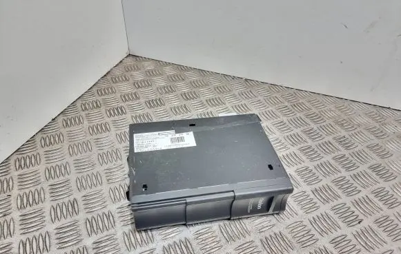 Peugeot 407 CD/DVD changer 9647427980 PU2590A E13021689