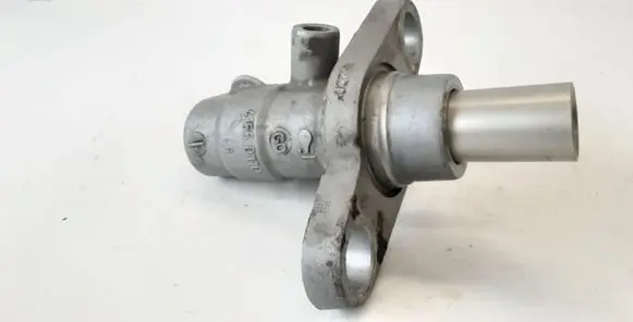 Opel Insignia A Master brake cylinder 41550110