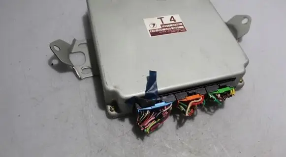 Subaru Impreza II Engine control unit/module 22611AF490