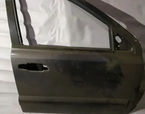 KIA Sorento Front door pilkos