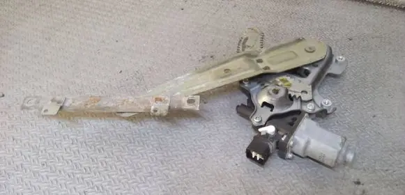 Mitsubishi Lancer VIII Rear door window regulator with motor 5743A110