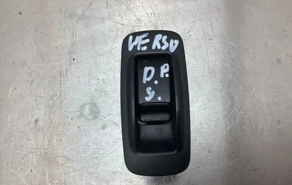 Toyota Corolla Verso AR10 Electric window control switch 54035228 8H8010F030B0