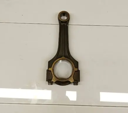 Mercedes-Benz E W124 Connecting rod/conrod 1040300620 1040300120
