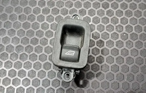 Volvo V50 Electric window control switch 30774163 03451405