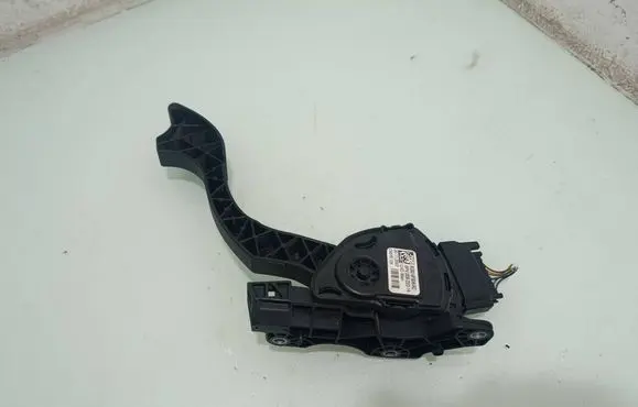 Ford Mondeo MK IV Accelerator throttle pedal 6G929F836RC 6PV00922014