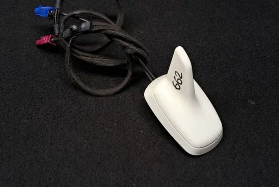 Audi A5 Sportback 8TA Aerial GPS antenna 8T8035503D