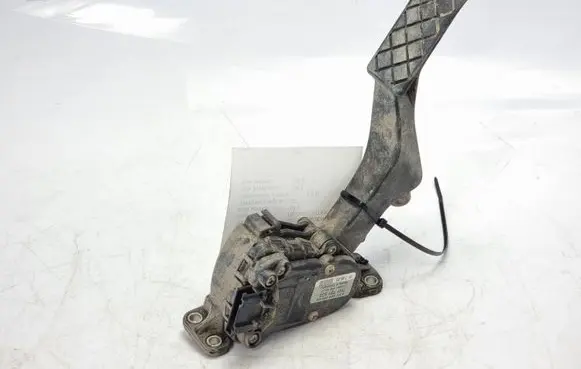 Volkswagen Transporter - Caravelle T5 Accelerator throttle pedal 7H1721503