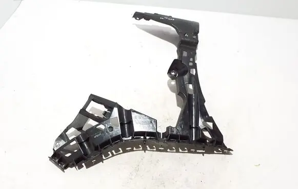 Rear bumper mounting bracket