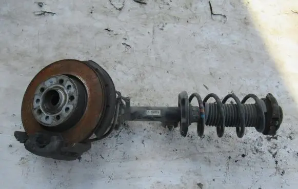 Volkswagen Touran I Front wheel hub spindle knuckle