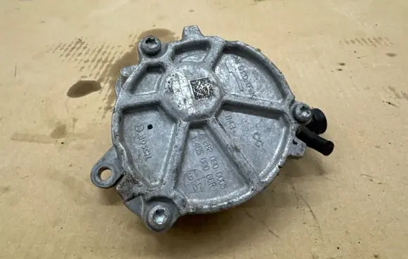 Mercedes-Benz A W177 Vacuum pump A282090005