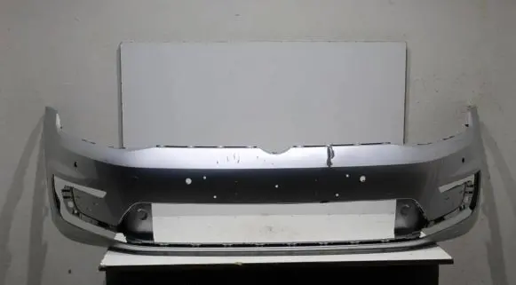 Volkswagen Golf VII Front bumper 5GE807221C 5D302255