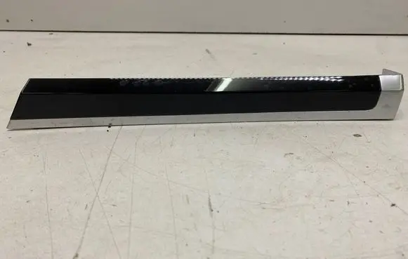 Porsche Cayenne (92A) Dashboard glove box trim 7P5867419