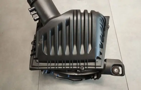 BMW X1 F48 F49 Air filter box 8513916 10543510