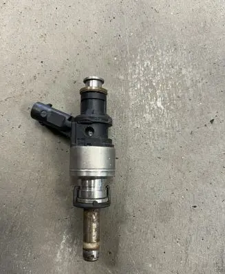 Audi Q5 SQ5 Fuel injector 1079036N 1079036