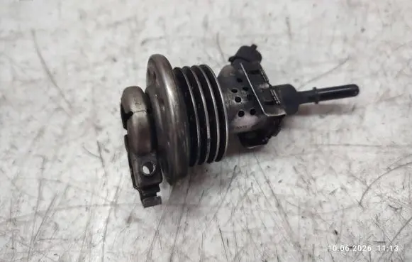 Mercedes-Benz E W212 AdBlue injector A0004900713