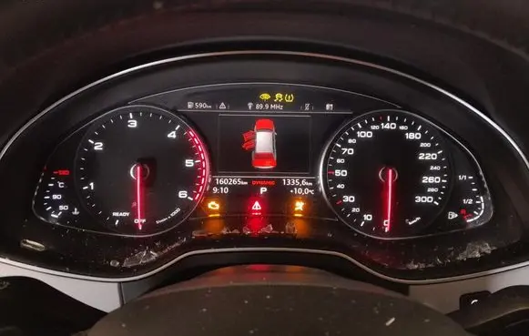 Audi Q7 4L Speedometer (instrument cluster) 4M0920771C