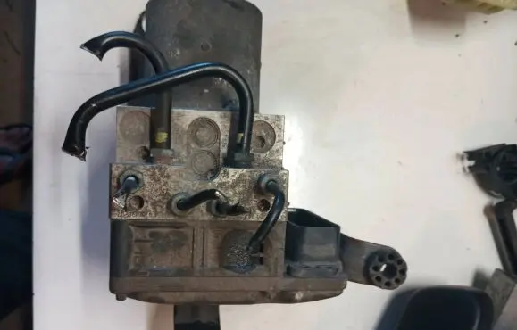 BMW X6 E71 ABS Pump 6798284