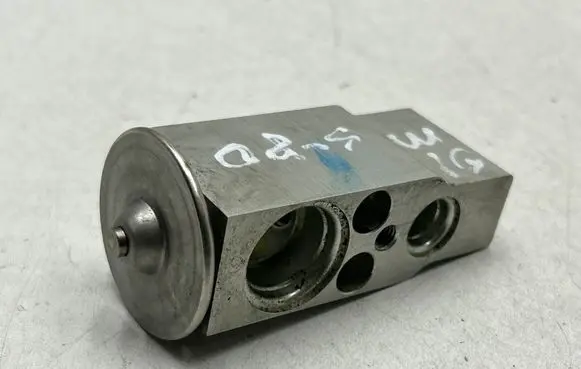 Air conditioning (A/C) expansion valve
