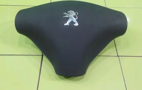 Peugeot 2008 I Steering wheel airbag 
