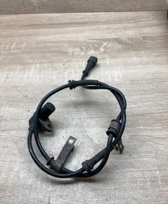 Mitsubishi Carisma ABS wheel speed sensor 0255006224