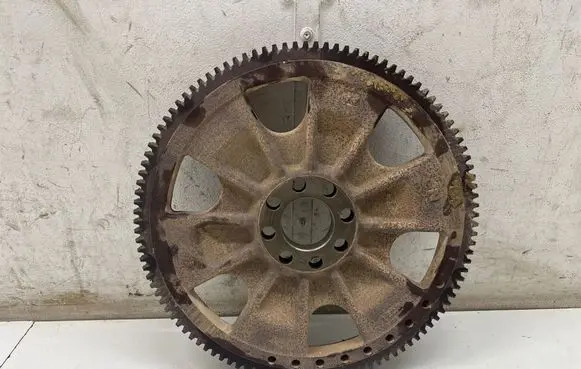 Toyota Hilux VIII Flywheel 0E020