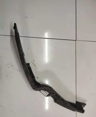 Front bumper mounting bracket